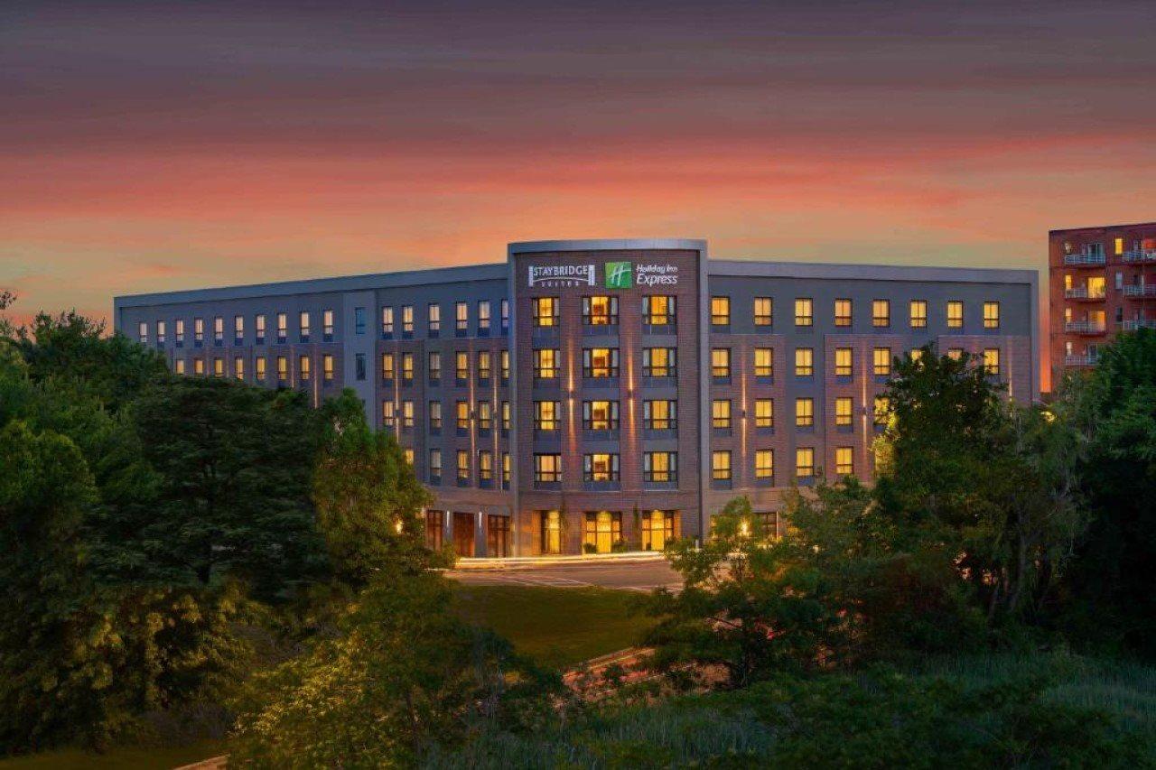 Staybridge Suites - Quincy By Ihg Luaran gambar
