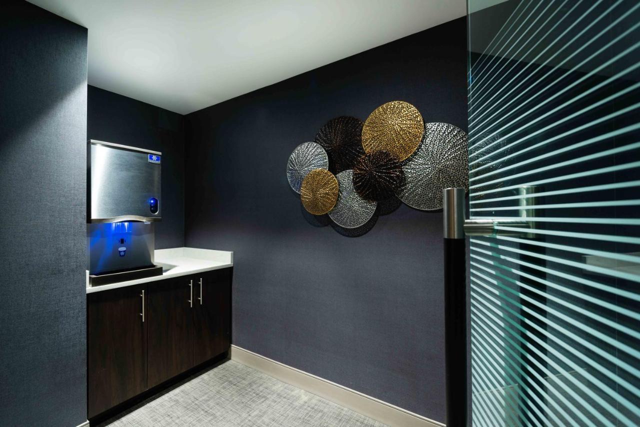 Staybridge Suites - Quincy By Ihg Luaran gambar